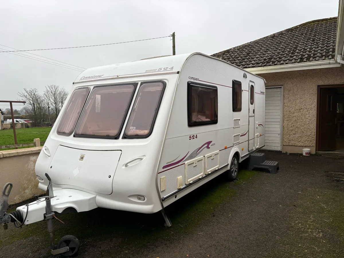 4/5 berth Compass Connessieur 524 2007 - Image 1