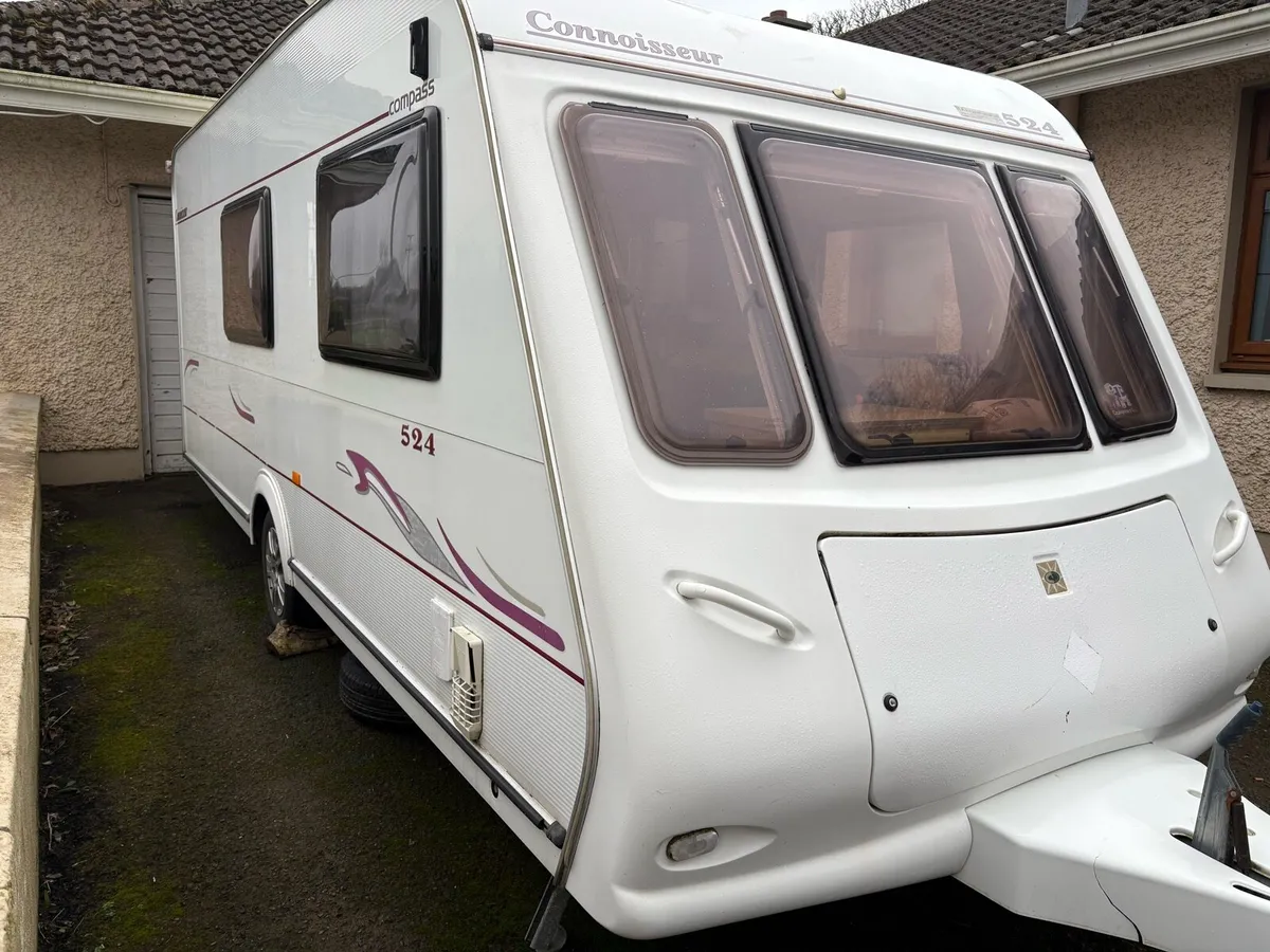 4/5 berth Compass Connessieur 524 2007 - Image 2