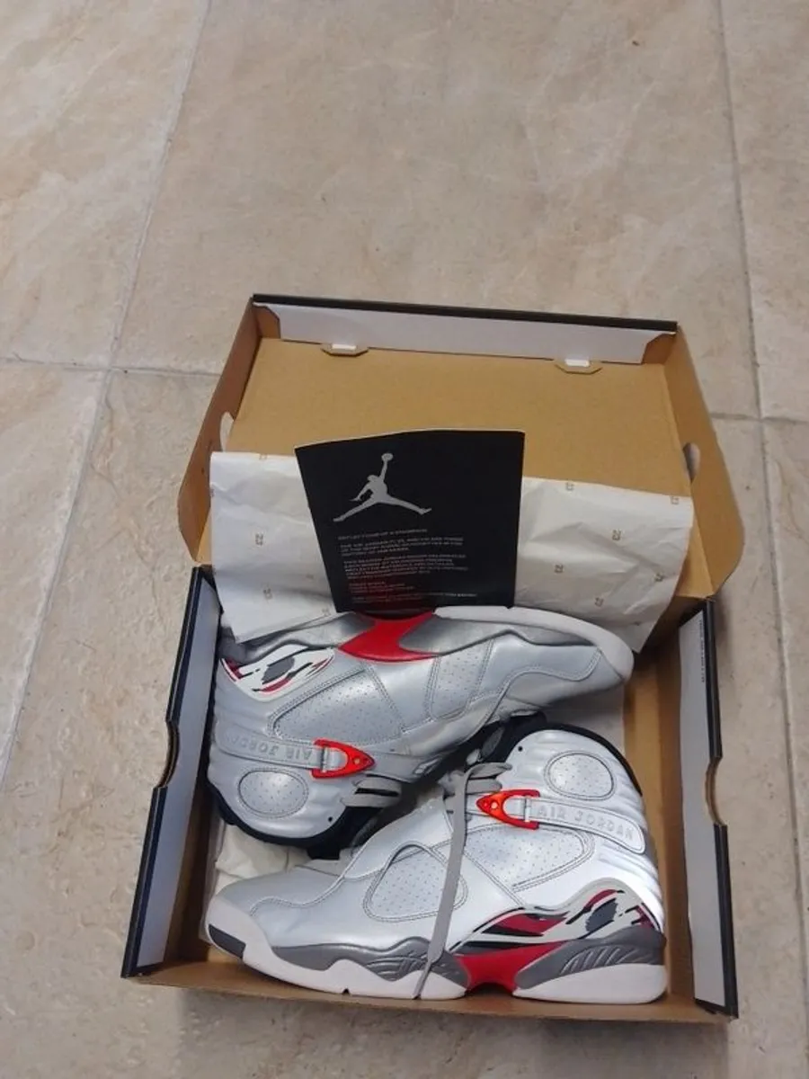 Air Jordan (bugs bunny) - Image 4