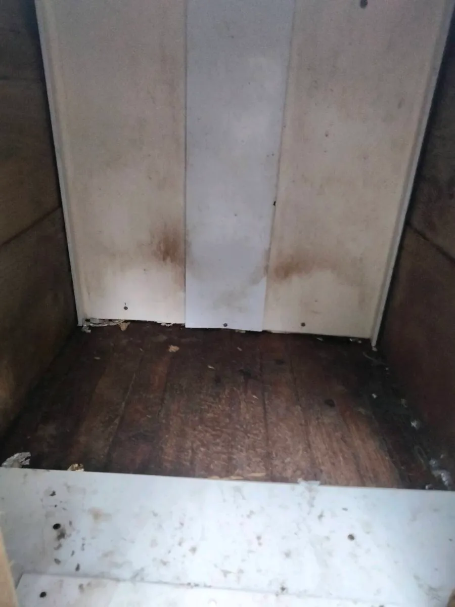 Pvc dog box for sale - Image 2