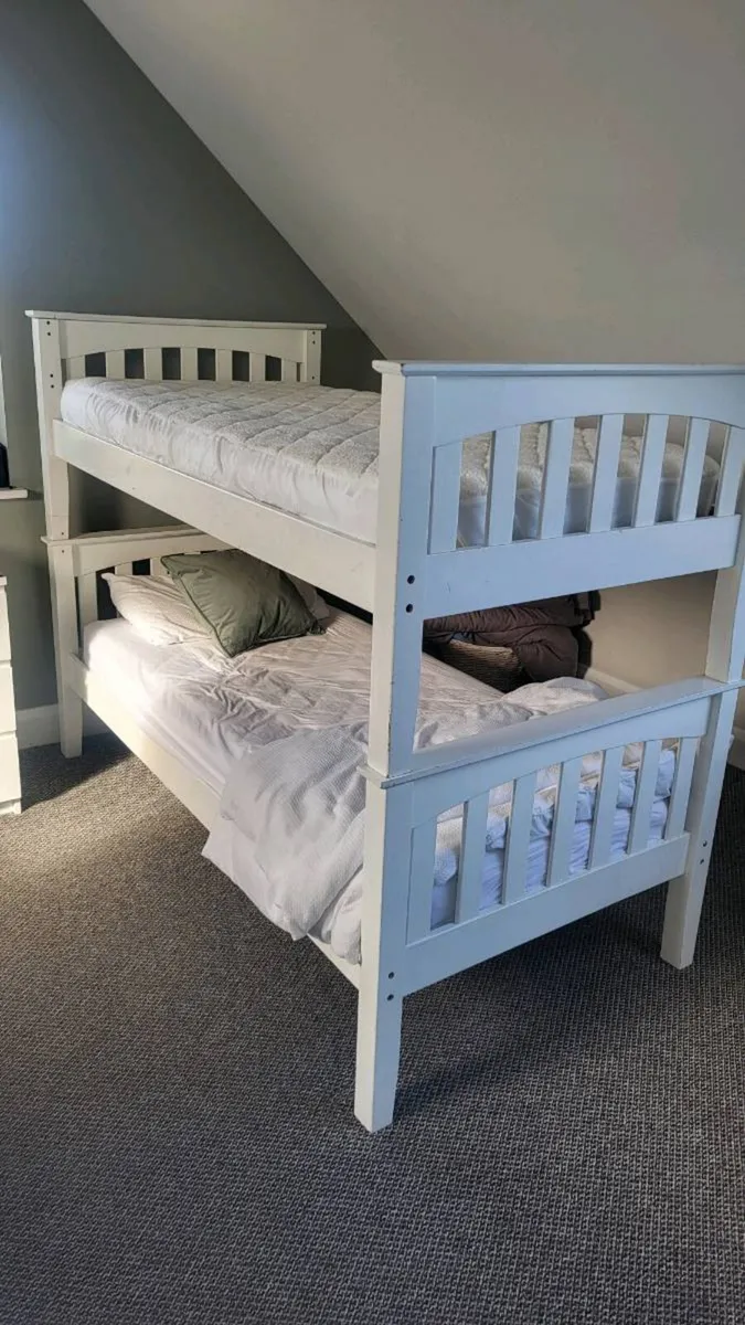 Bunkbeds - Image 1