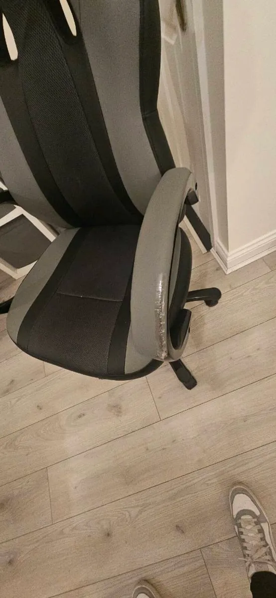 Office chair - Image 3