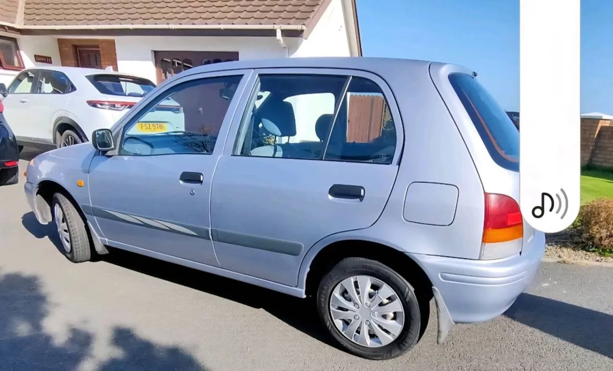 1999 toyota starlet, one previous owner original - Image 3