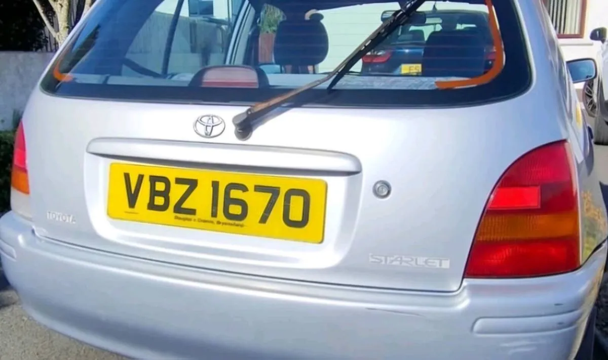 1999 toyota starlet, one previous owner original - Image 4