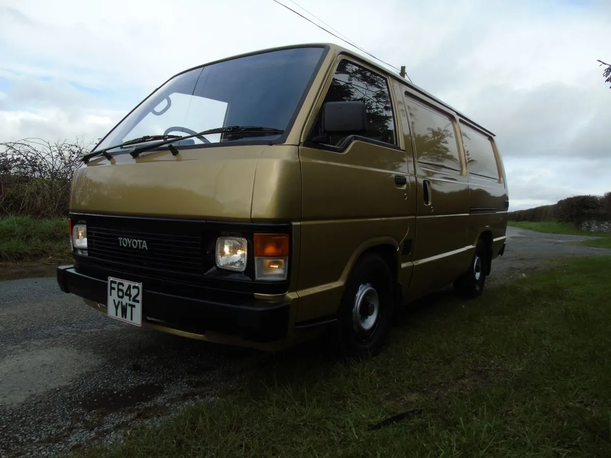 Toyota HiAce 1988 - Image 3