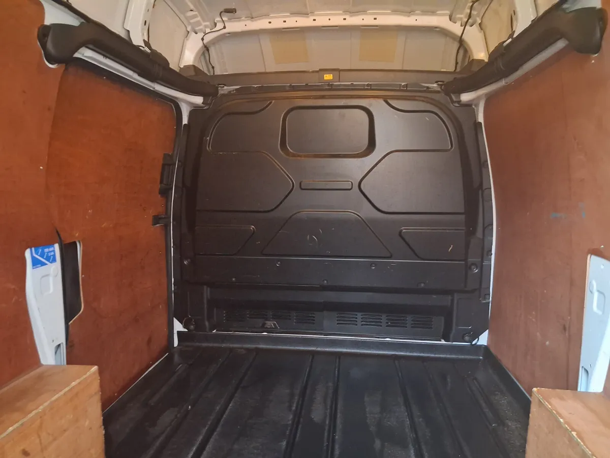 2022 Ford Transit Custom Panel Van - Image 4