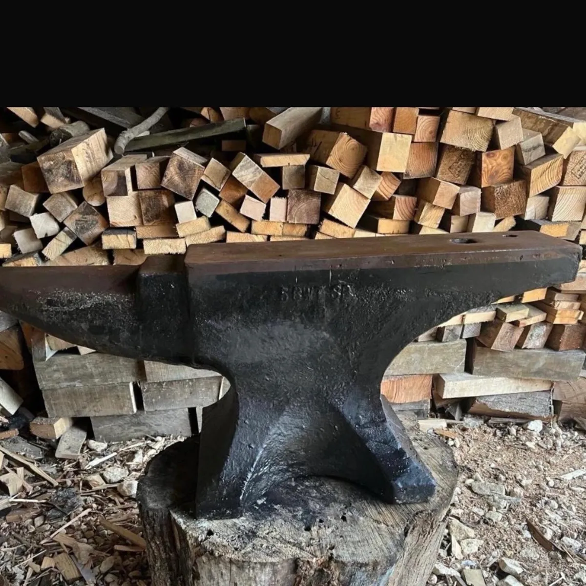 5cwt 3.5cwt 3 cwt J Brooks ANVILS & Stand - Image 2