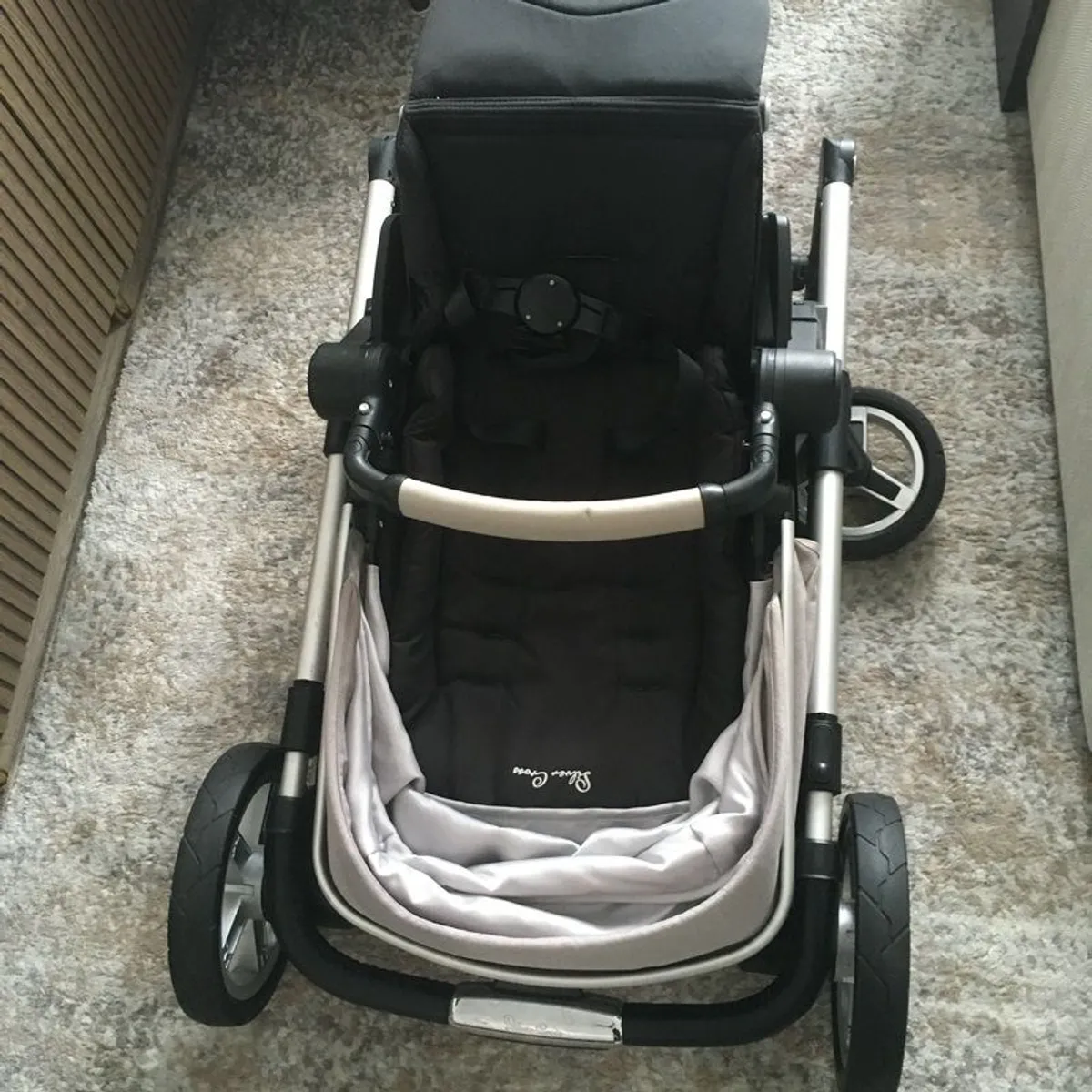 Silvercross horizon buggy and car seat - Image 1