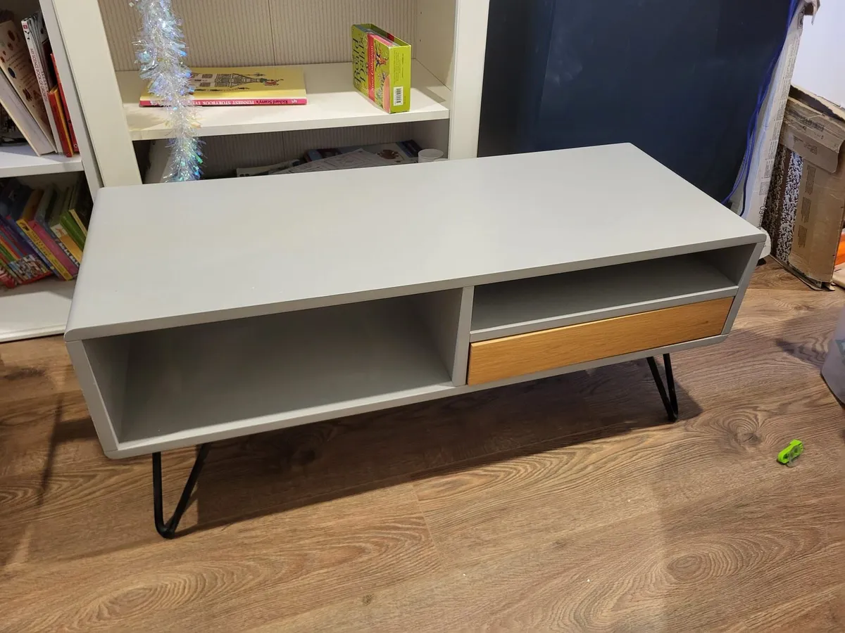 Tv stand - Image 2
