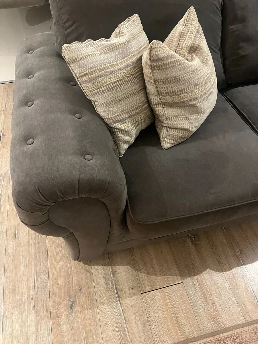 Corner sofa and 2 seater - Image 2