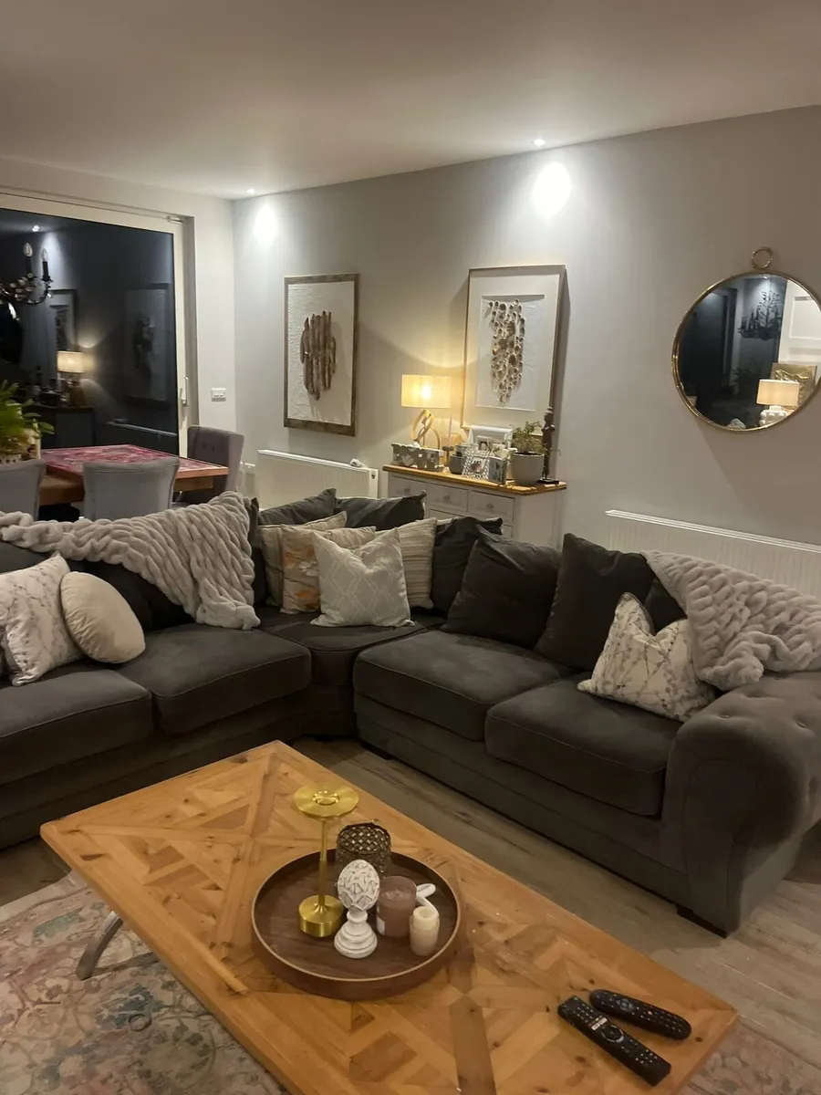 Corner sofa and 2 seater - Image 4