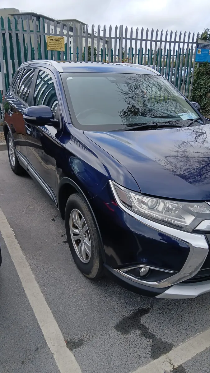 Mitsubishi Outlander 2016 doe 10/26 - Image 2