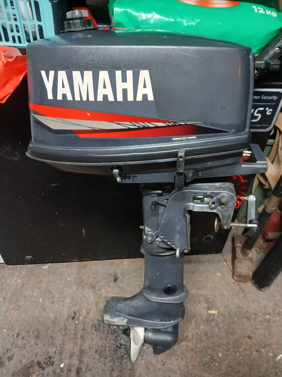 Yamaha 5hp 2 Stroke **Parts or Repair Read add** - Image 1