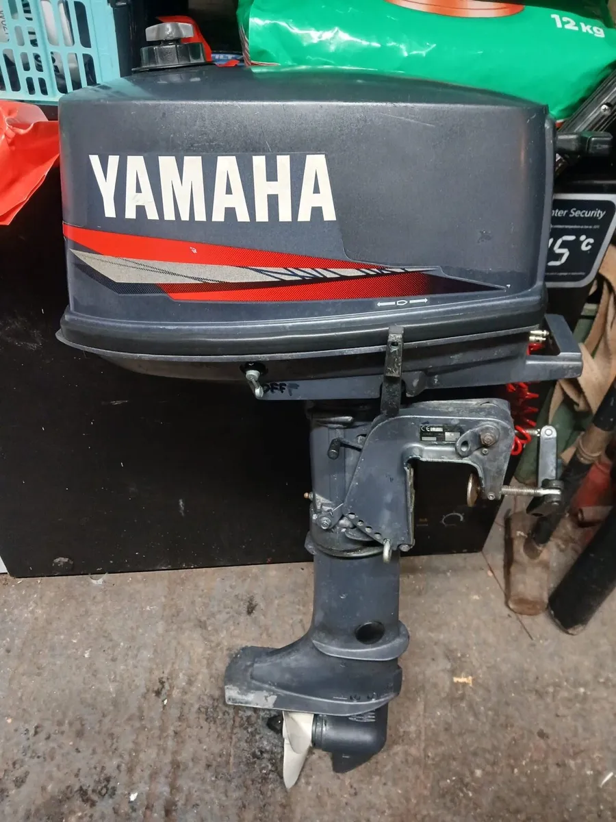 Yamaha 5hp 2 Stroke **Parts or Repair Read add** - Image 2