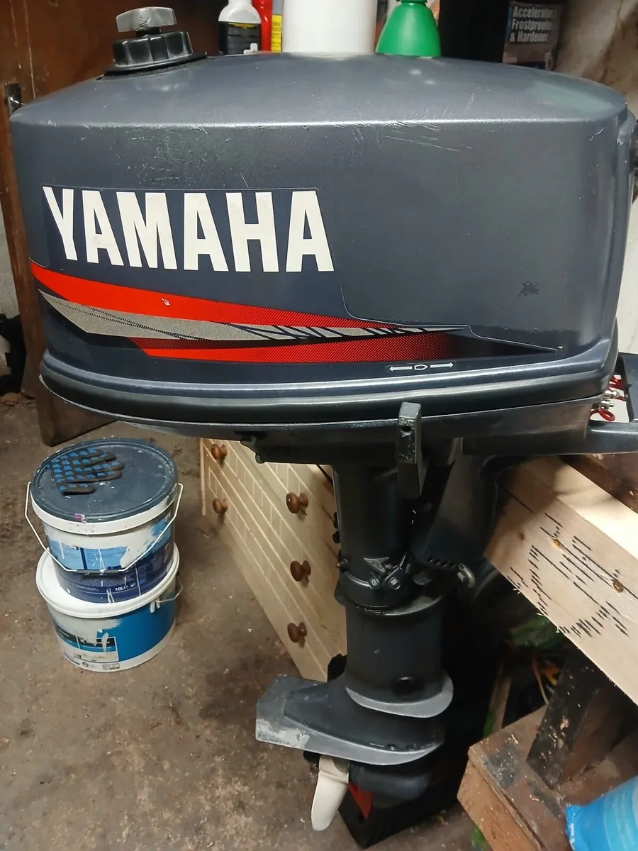 Yamaha 5hp 2 Stroke **Parts or Repair Read add** - Image 4