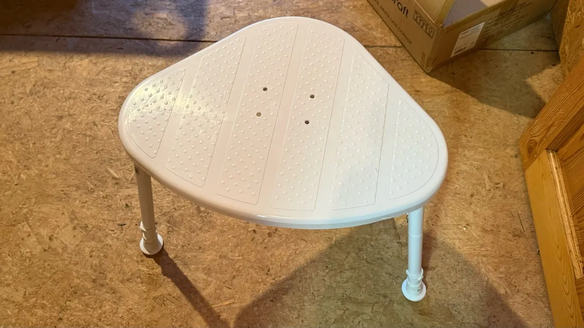 shower stool - Image 1