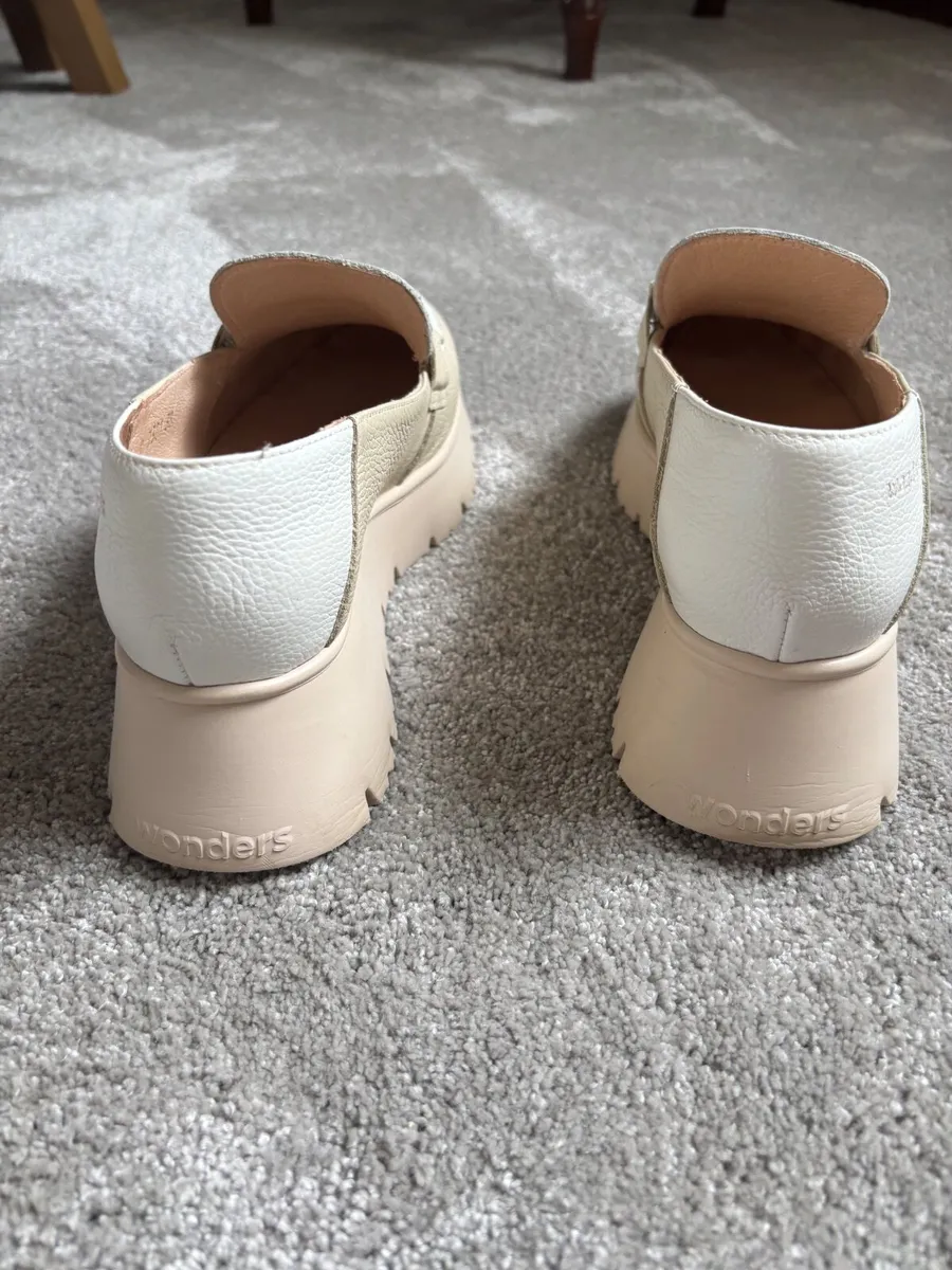 Wonders Shoes - Image 2