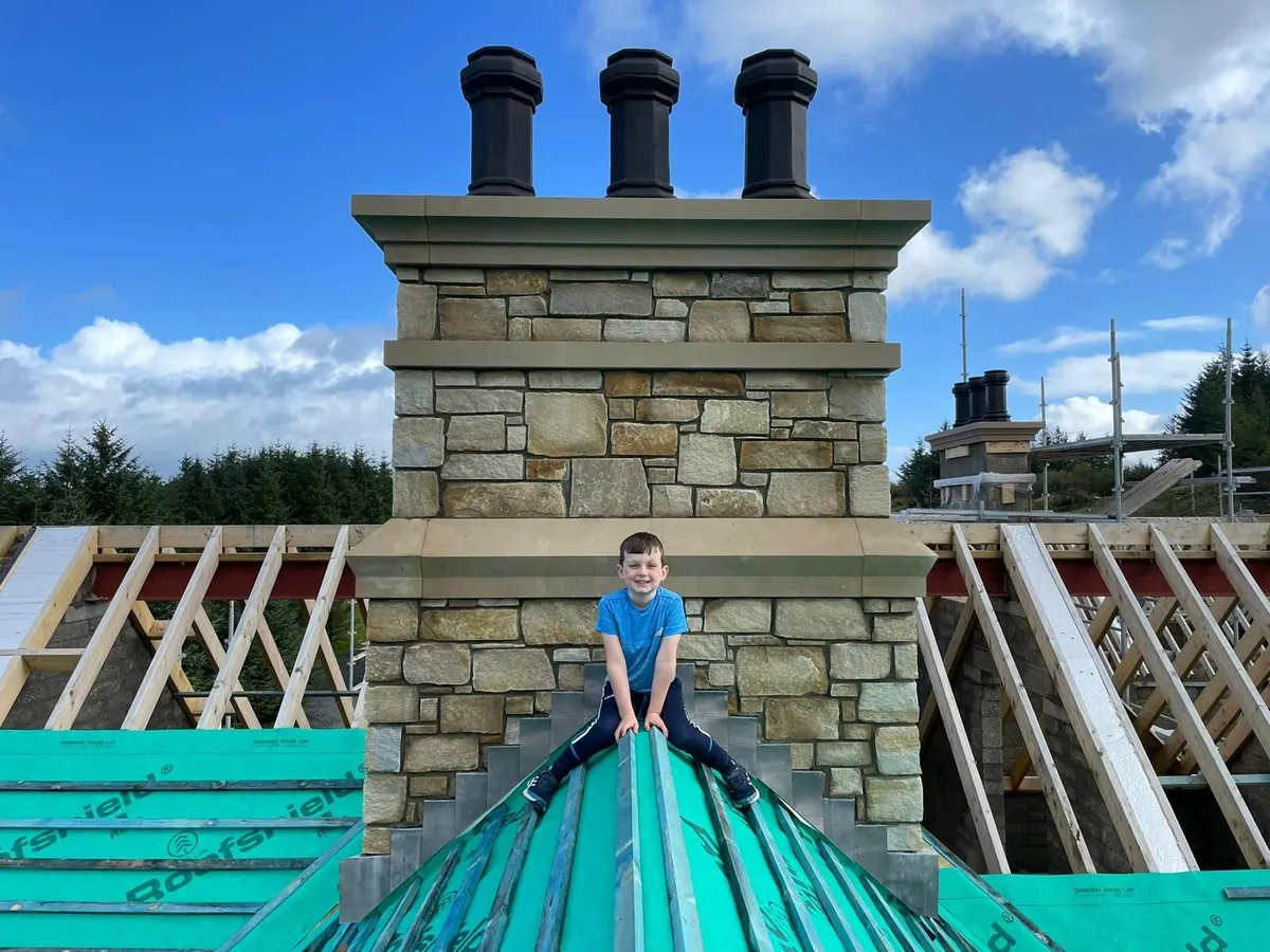 Bangor slates chimney pots floor ridge roof tiles - Image 1