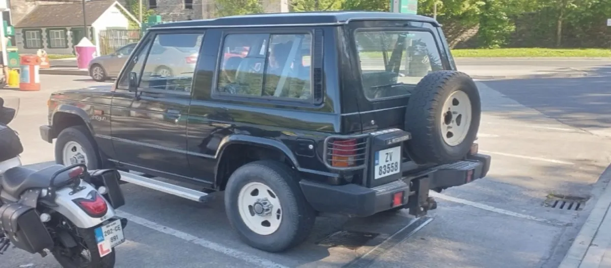 Mitsubishi pajero shogun 1987 - Image 2