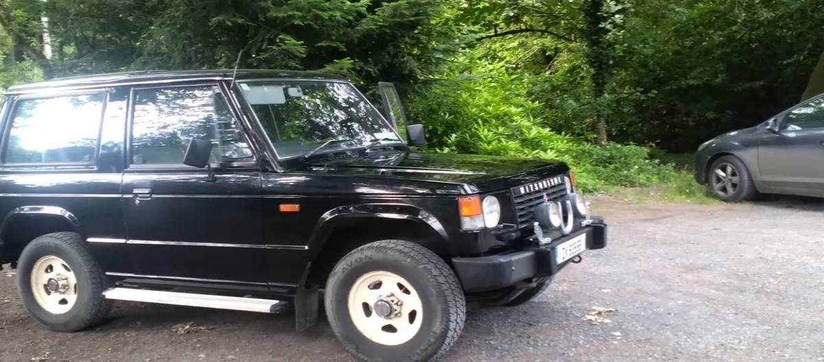 Mitsubishi pajero shogun 1987 - Image 1