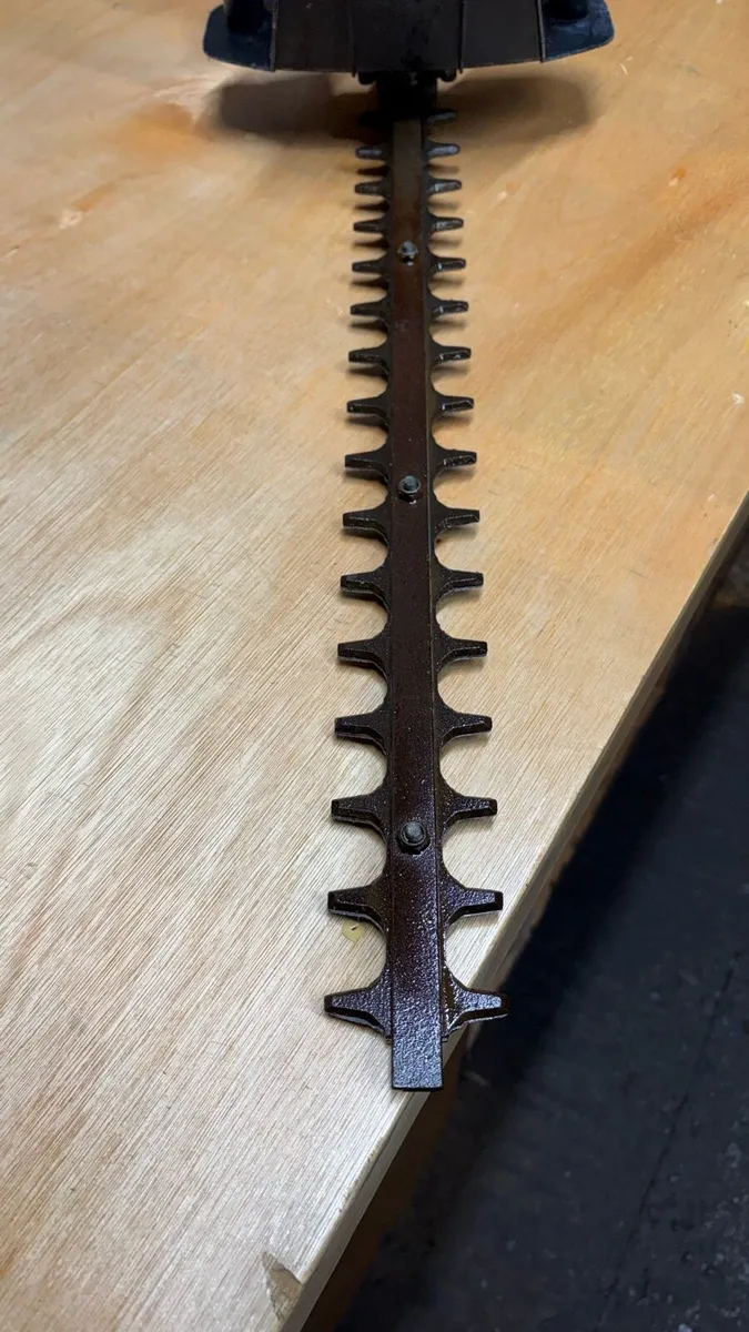 Robin HT250 hedge trimmer - Image 4