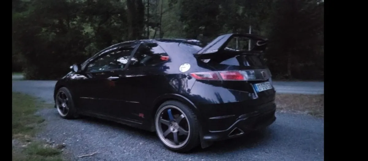 Honda civic type r gt - Image 2