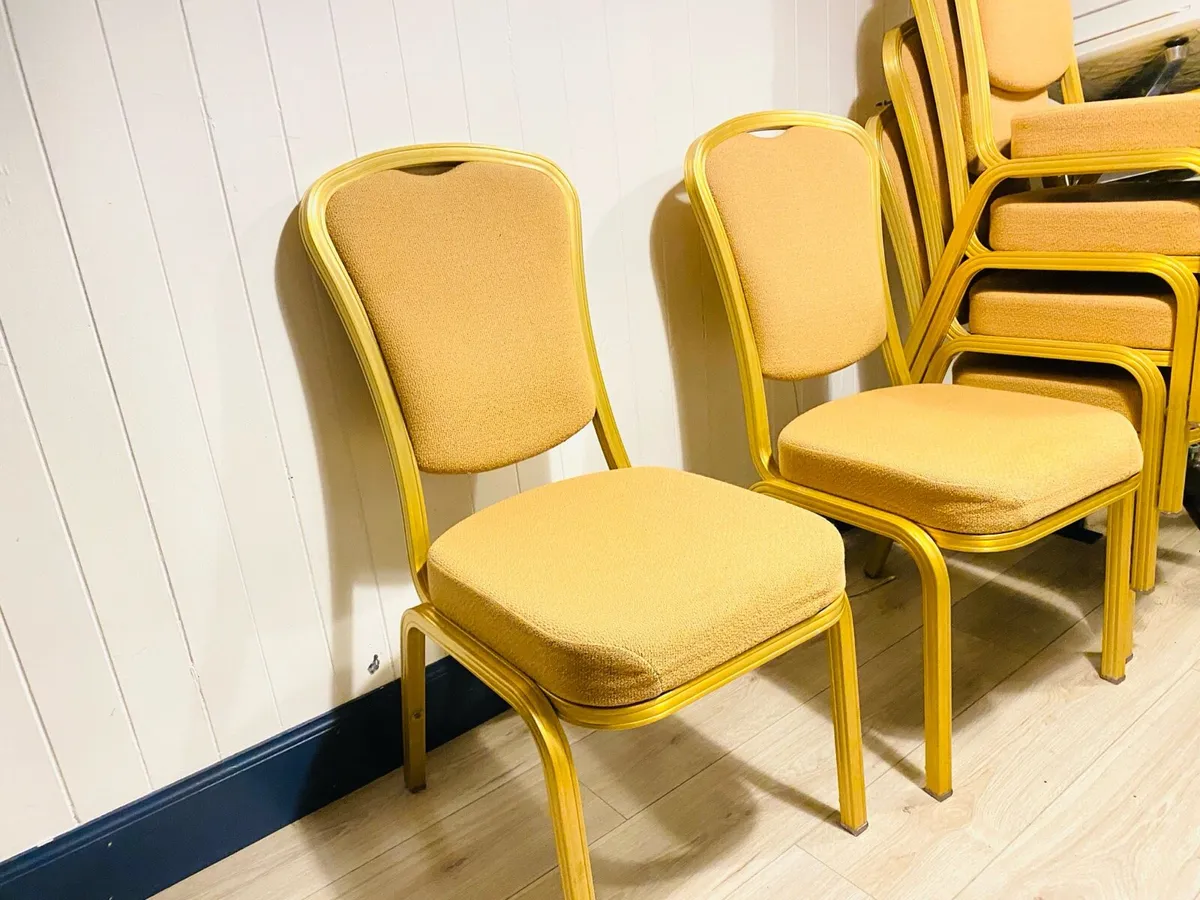 20 x Restaurant or home chairs like new condition. - Image 1