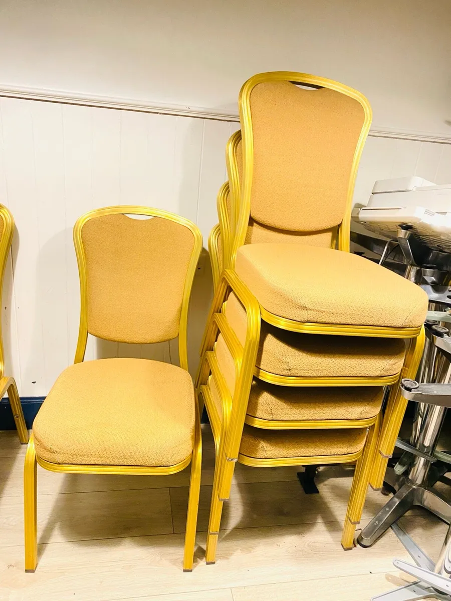 20 x Restaurant or home chairs like new condition. - Image 4
