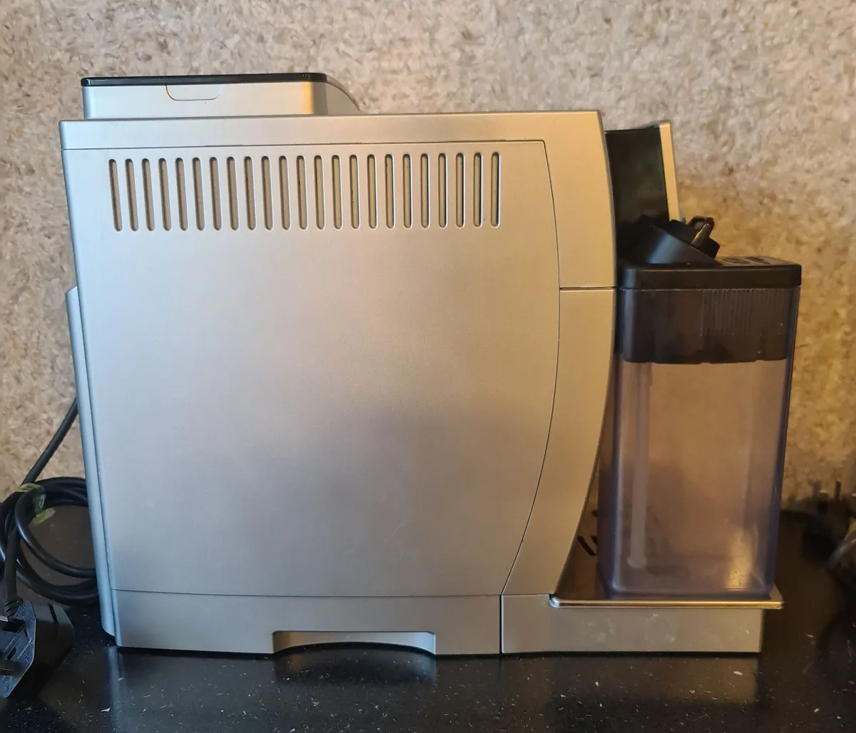 De’Longhi ECAM23.460.S Automatic Coffee Machine - Image 4