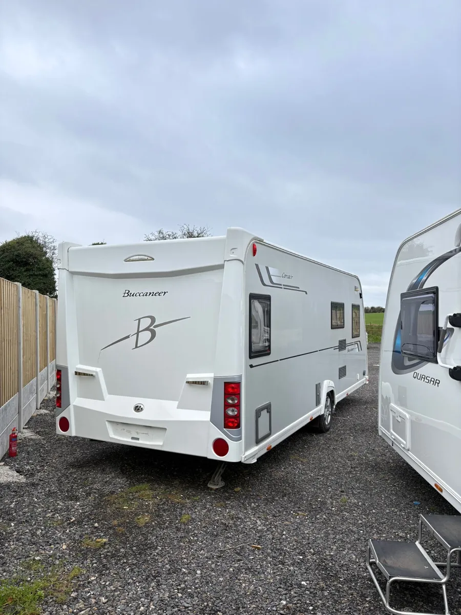 HIGH END Buccaneer 4 Berth Fixed Bed Caravan - Image 3