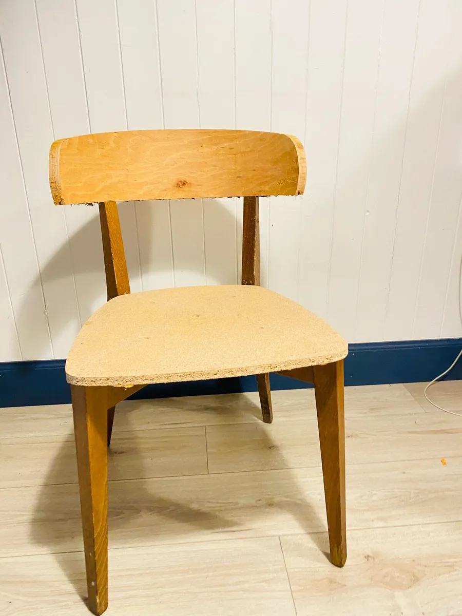 Chairs for home use or outdoor in great condition - Image 2