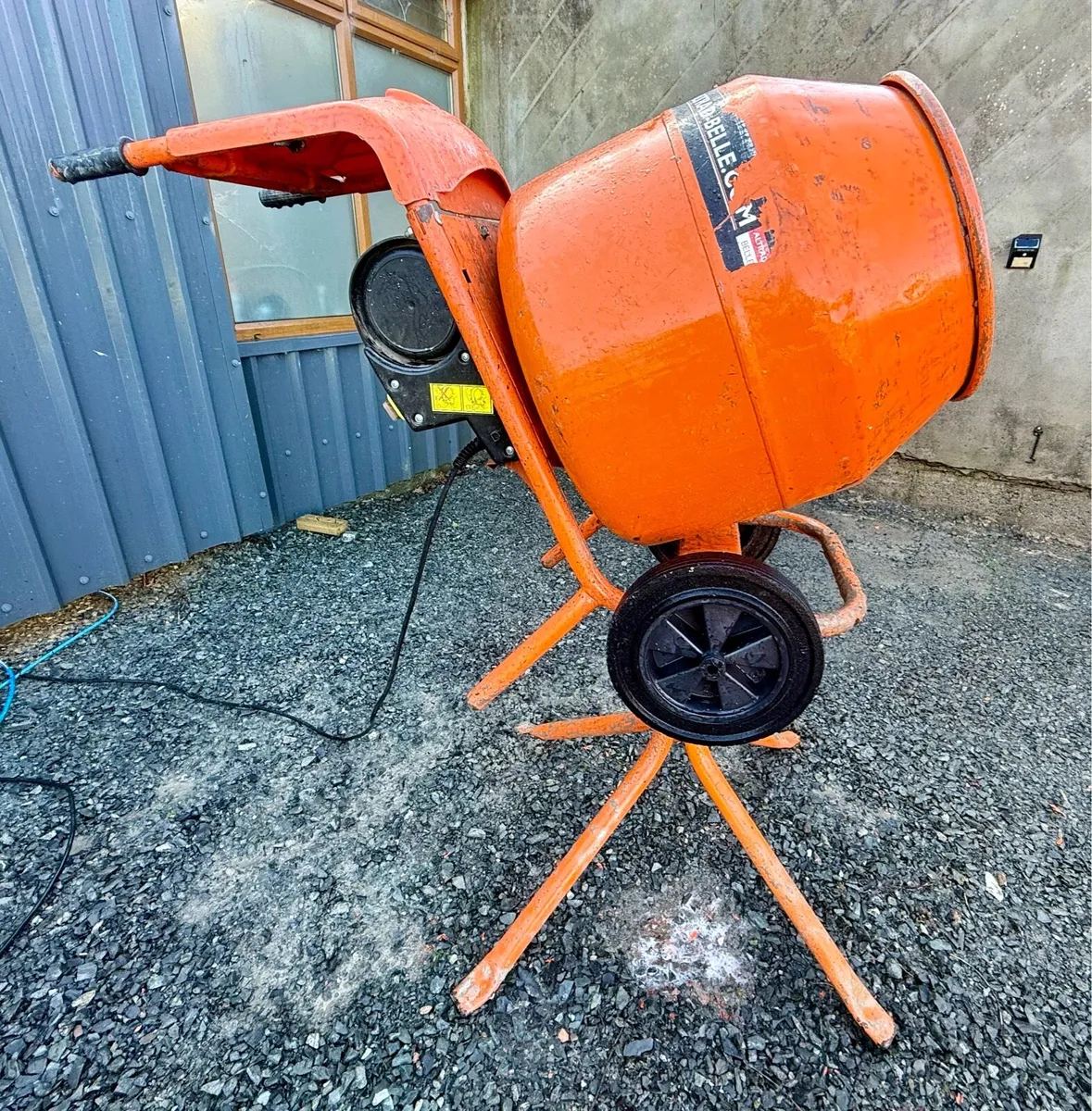 ** BELLE 110V ELECTRIC CEMENT MIXER & STAND ** - Image 2