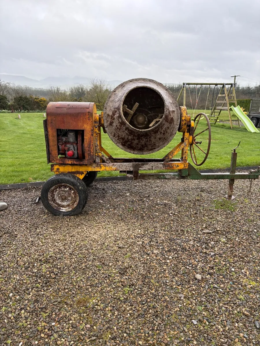 Cement mixer