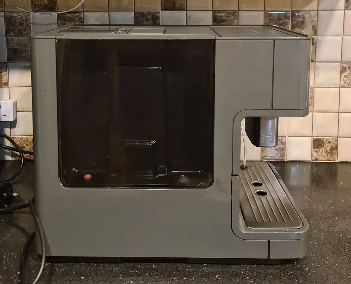 Miele CM6150 fully automatic coffee machine - Image 3