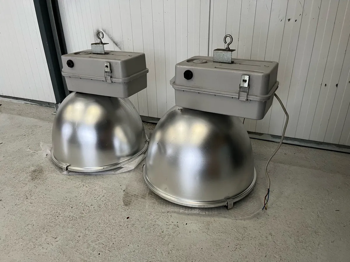 Vintage industrial lap - Image 1