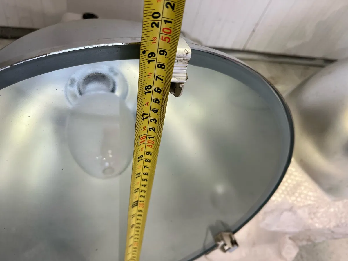 Vintage industrial lap - Image 2