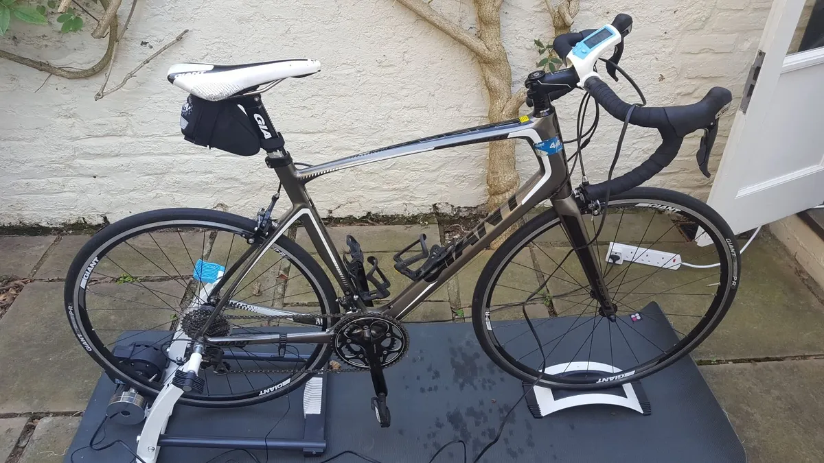 2014 Giant Defy Road Bike – Very Good Condition - Image 1