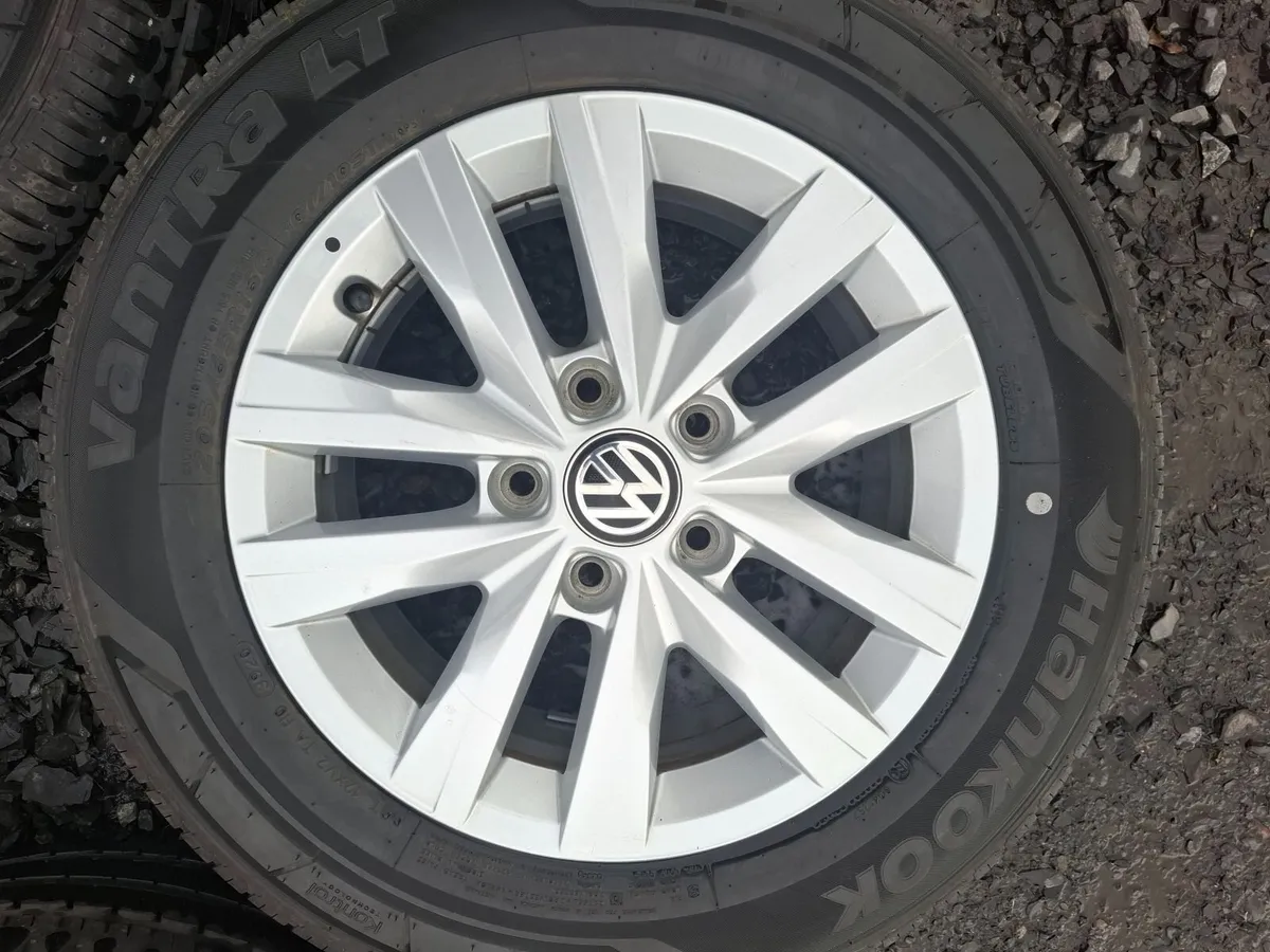 16" Genuine Vw Transporter T5, T6 Alloys with tyre - Image 4