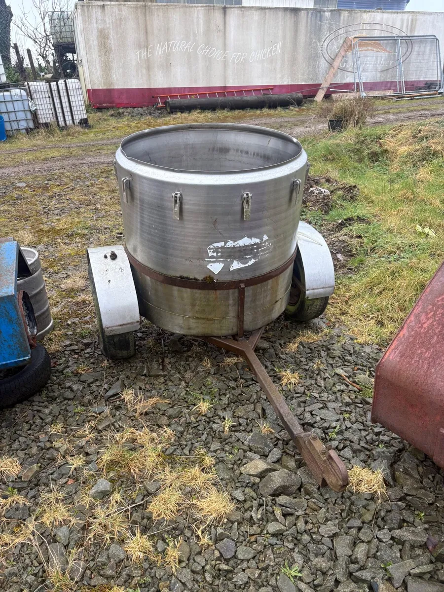 Water tankers - Image 1