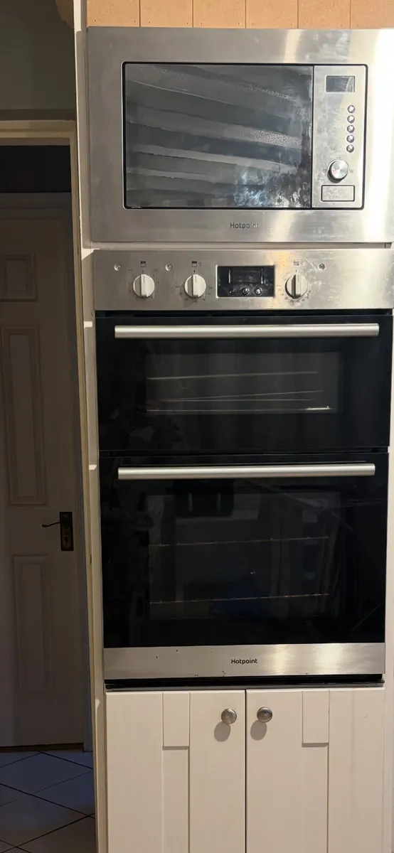 Oven and microwave