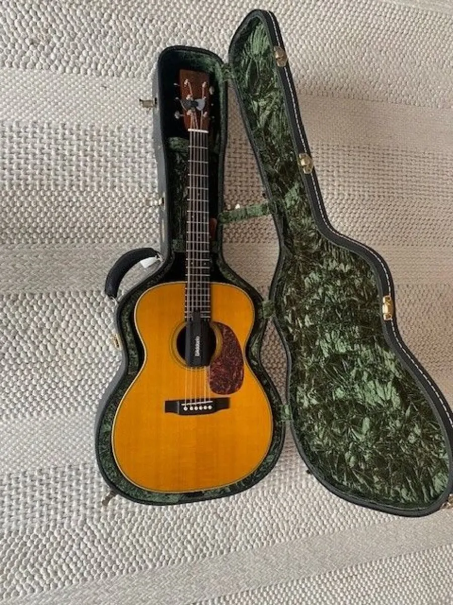 Martin OOO28 EC guitar - Image 1