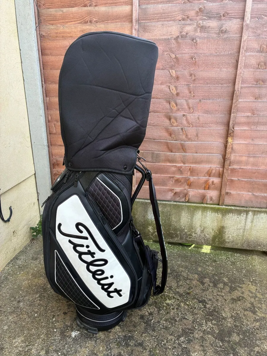Titleist Mid Size Staff Golf Bag - Image 3