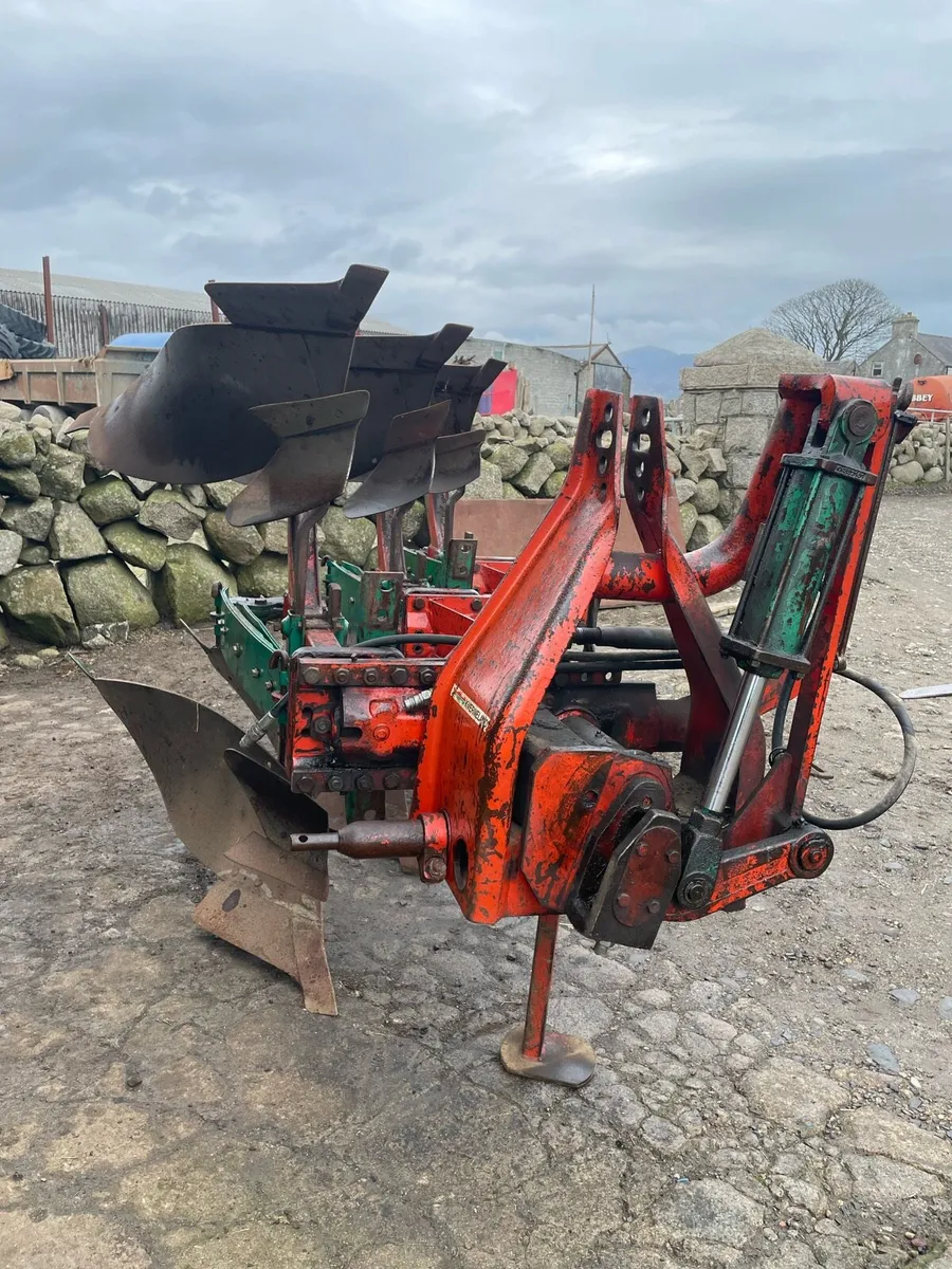 Kverneland plough - Image 3