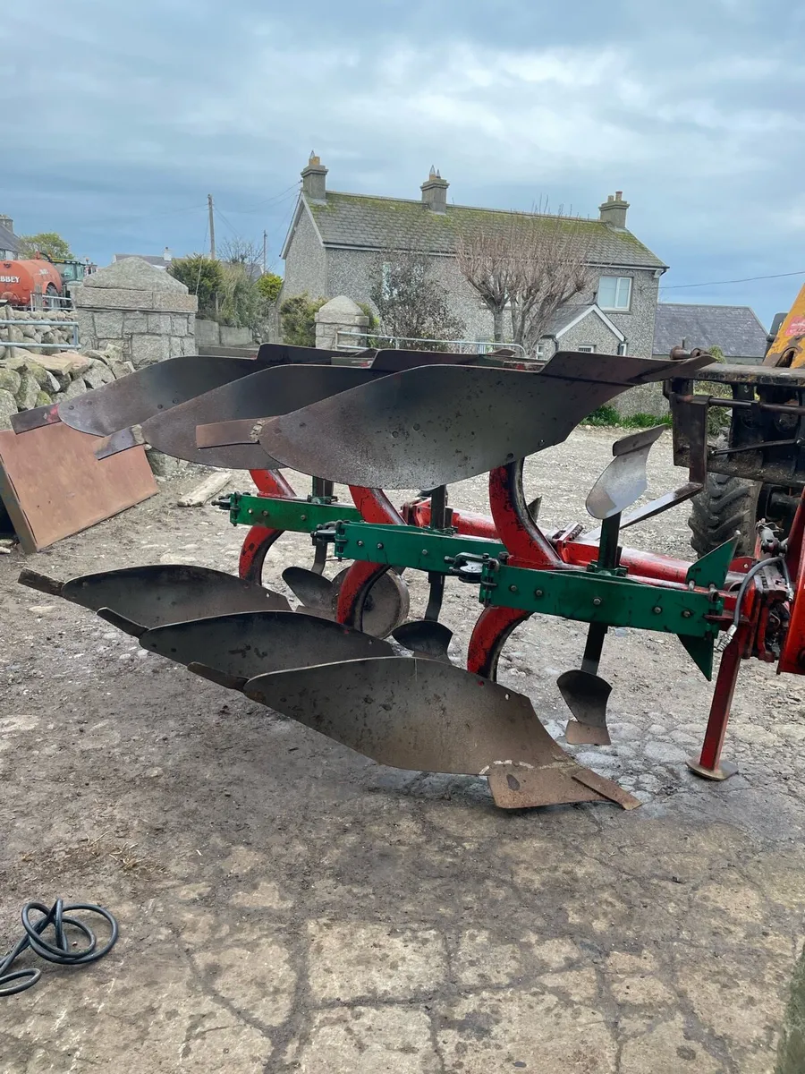 Kverneland plough - Image 2