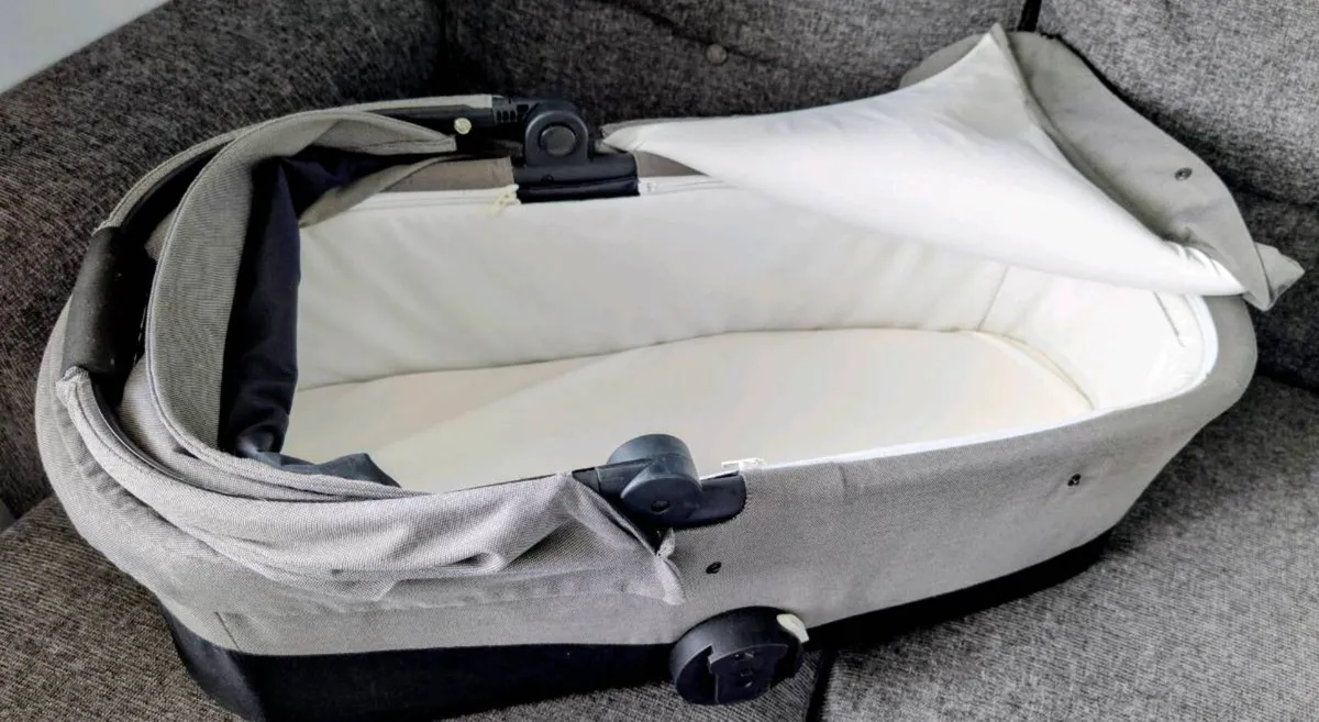 Cybex Cot S (Carrycot) + Genuine Cybex Rain Cover - Image 4