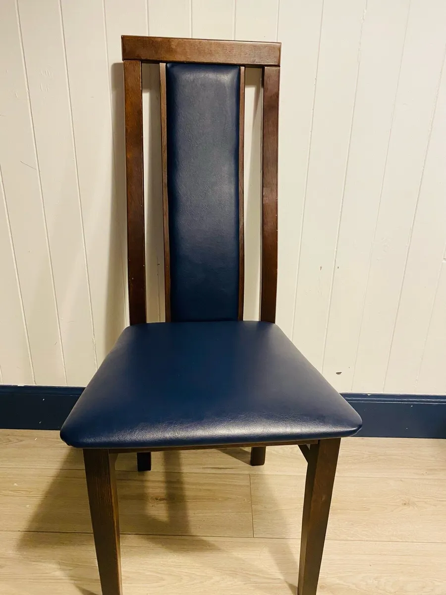4 x restaurant or home use chairs - Image 1