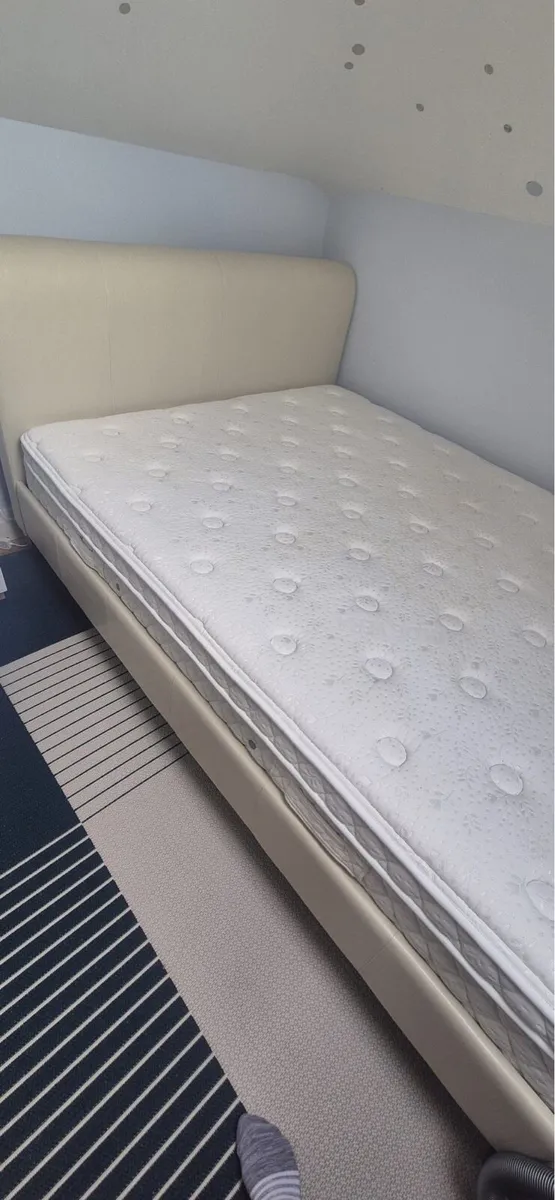 Double Bed with 2 Bedside lockers - Image 3