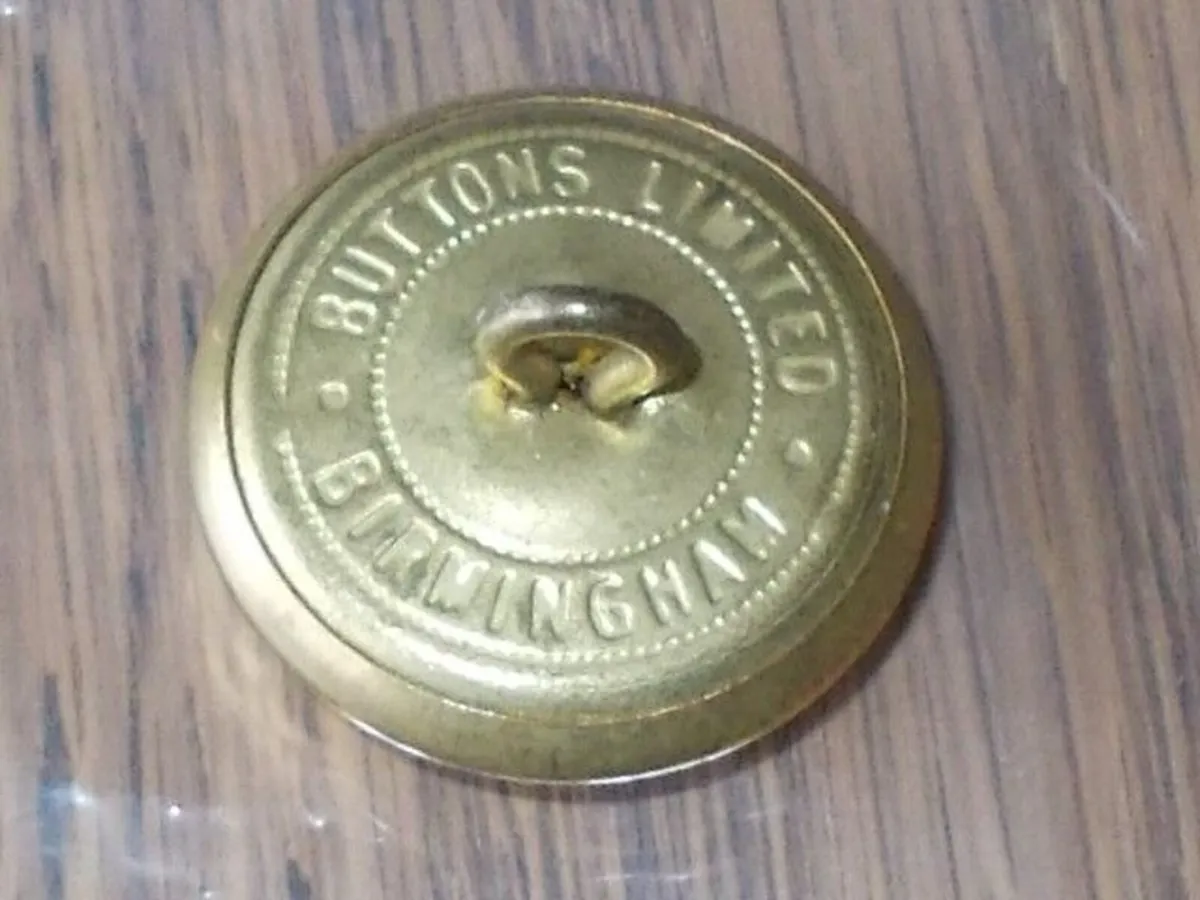 1950's C.I.E. Uniform Buttons Flying Snail - Image 4