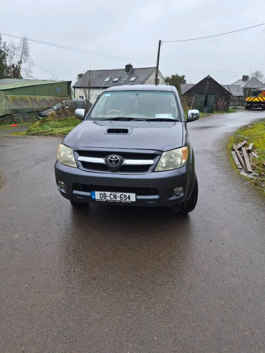Toyota Hilux - Image 4