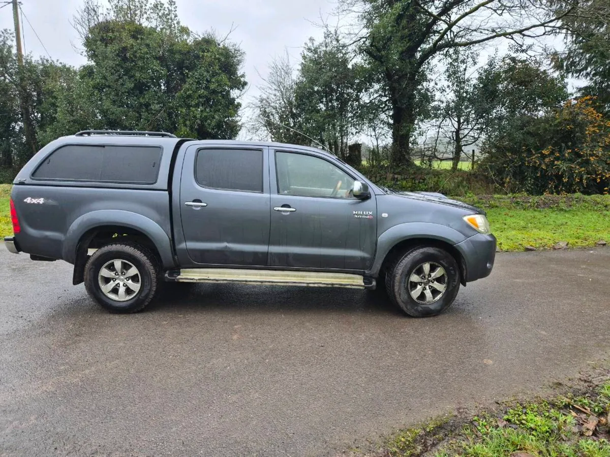 Toyota Hilux - Image 1